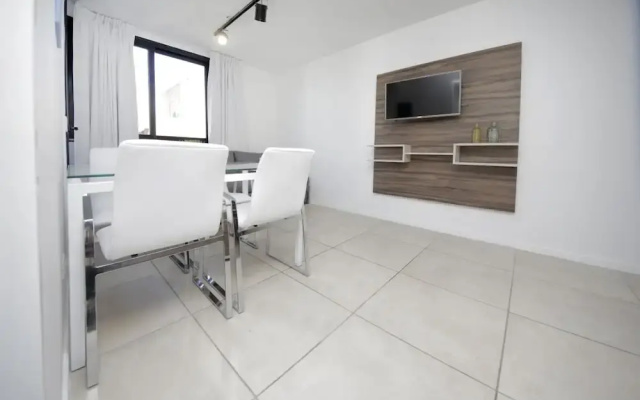 AW6 Derqui Apartment