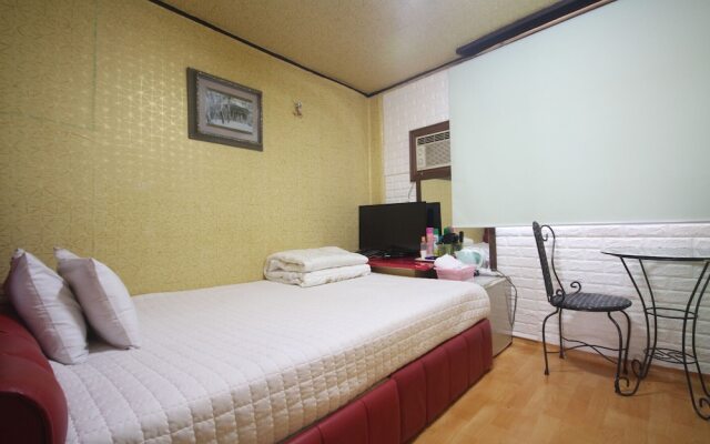 Busan Seomyeon Samcheonjang