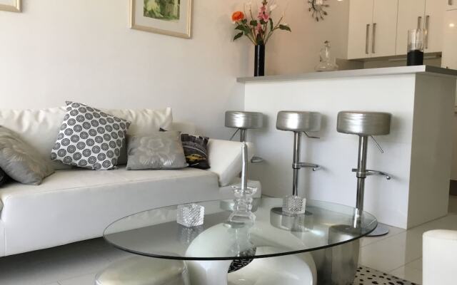 Suites in Cannes Center Sea View