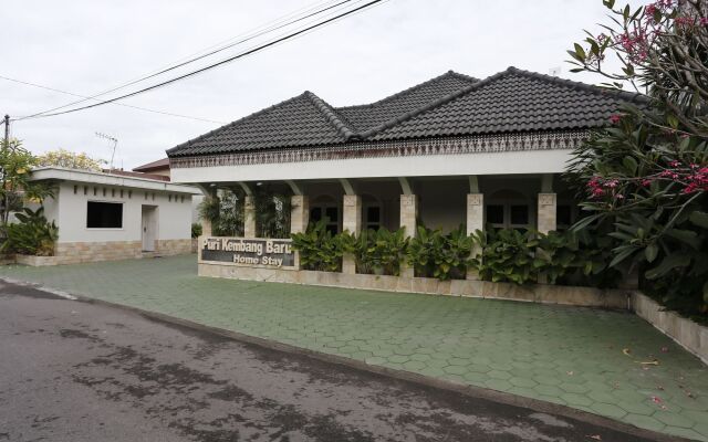 RedDoorz Plus near Adisucipto Airport 2