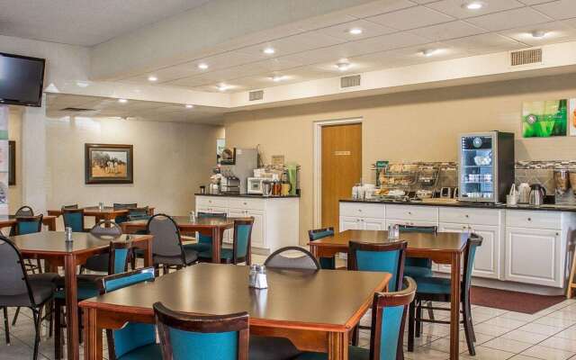 Quality Inn & Suites Bellville - Mansfield