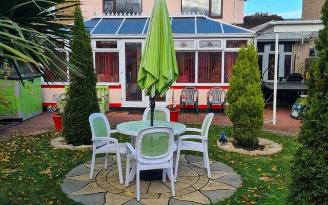 Luxurious, Stunning Detached Bungalow in Derby