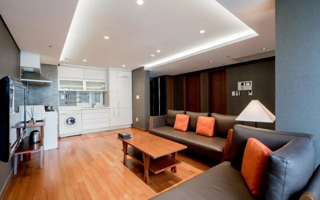 Oriens  & Residences