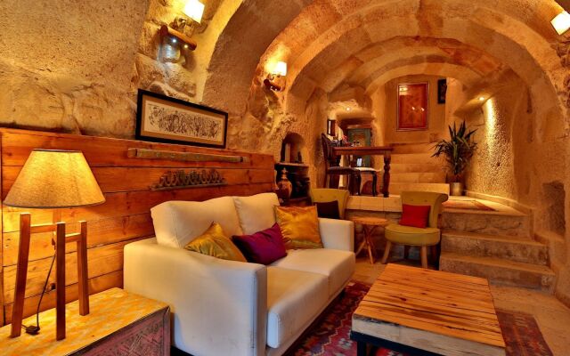 Elaa Cave Hotel