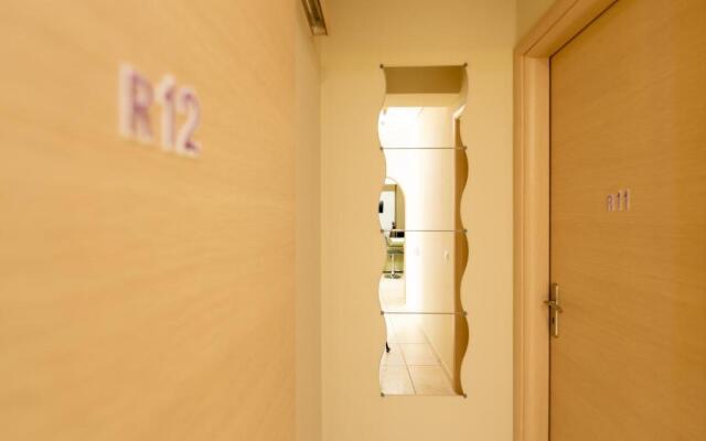 A&J Apartments or Rooms athens airport