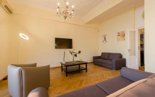 ALTIDO Splendid Apartment for 8 with Beautiful SeaView