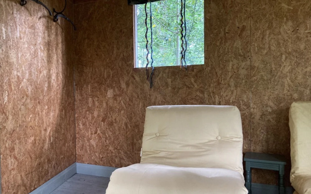 Unique off Grid Tree-house Stay in oak Woodland