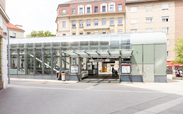 Yeshello Elegant Apartment near Central Vienna