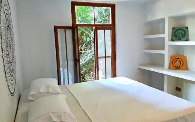 Surftopia Surf House