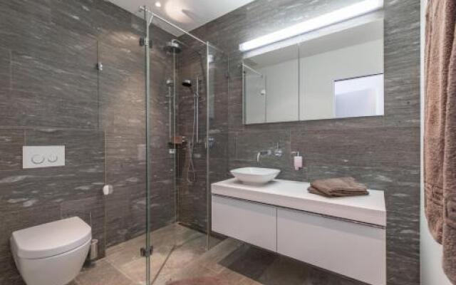 Edelweiss Mountain Suites 04-01