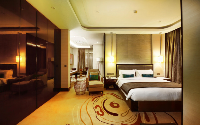 Pacific Regency Hotel Suites