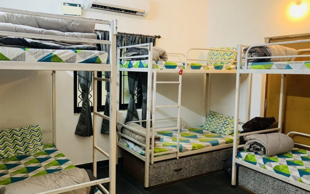Rootsvilla Hostel Goa