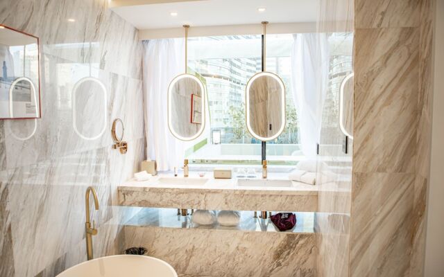 YOHO Resorts World Hotel