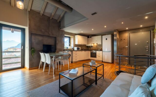 Petra Apartment in Civenna by Wonderful Italy