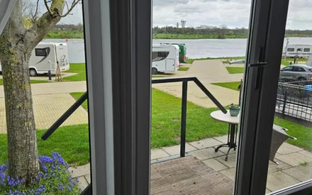 Veerhuys Tante Jet