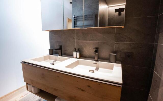 sGmiatli – Hideaway Apartments