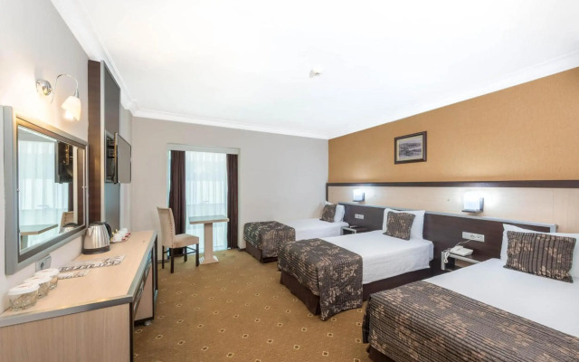 Ismira Hotel