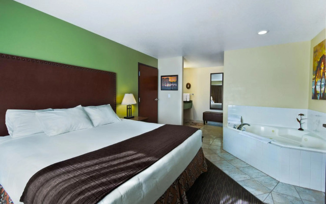 Oxford Suites Hermiston