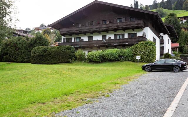 Charming Apartment in Jochberg with Balcony