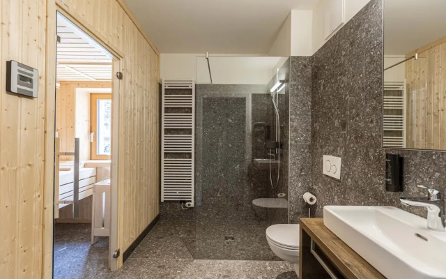 Superior Lodge With Finnish Sauna