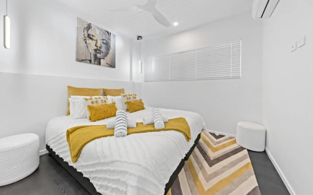 NEW! Dacha on Maggie No#2, Unrivaled Island Luxury