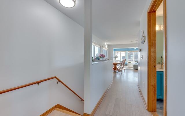 Wells Beach House w/ Ocean-view Deck