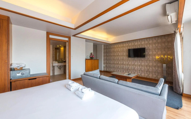 Nonthaburi Palace Hotel