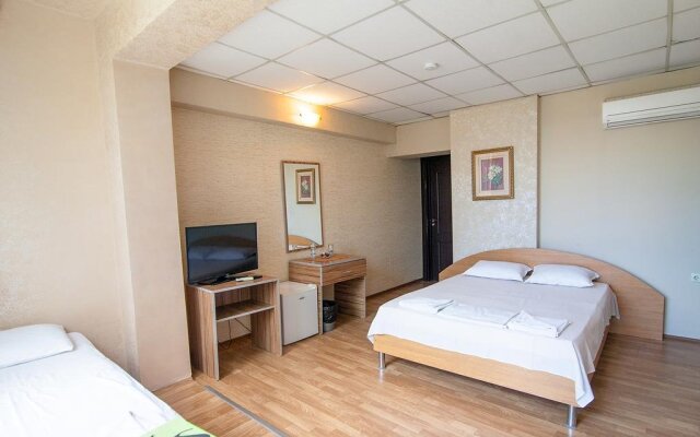 Hotel Zara Rooms