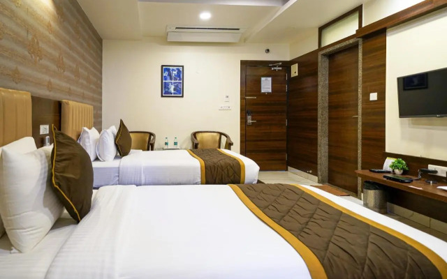 OYO Premium K R Puram