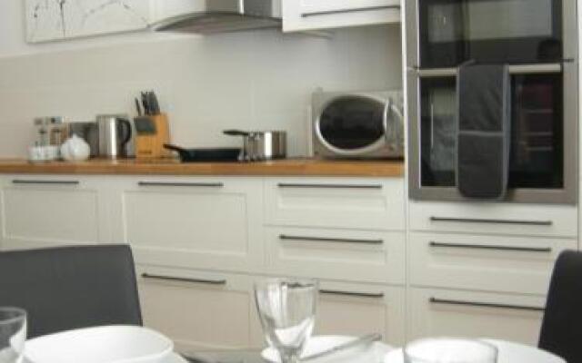 High Street Suites 3