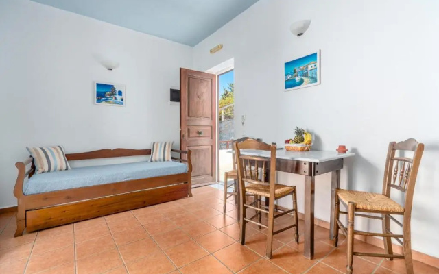 Regginas Apartments