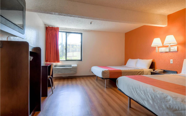 Motel 6 San Diego, CA - Hotel Circle - Mission Valley