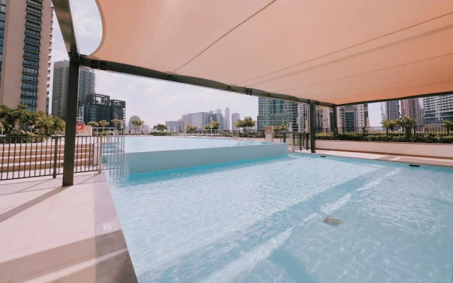 Exclusive 2BR Downtown Apt w Burj Khalifa Views