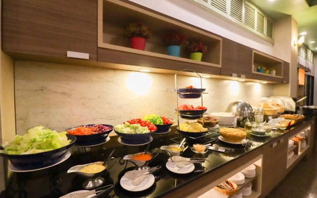 Hua Hin Grand Hotel And Plaza