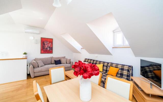 Apartments Foteza