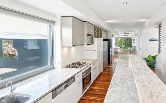 Ferguson St Family Home in Fabulous Location