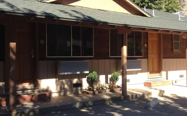 Sequoia Lodge