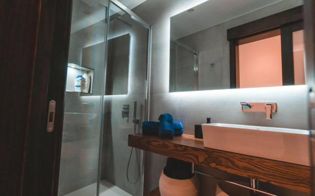 Ideal Location, Stylish 1BR Apartment with Free Parking