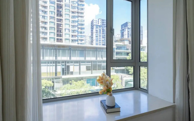 Tyms Stylish 3BR 2BA Apt Xujiahui Metro