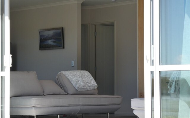 Manuka Retreat