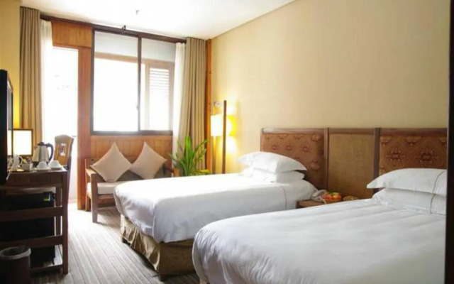 Sunshine 100 You Tan Hotel