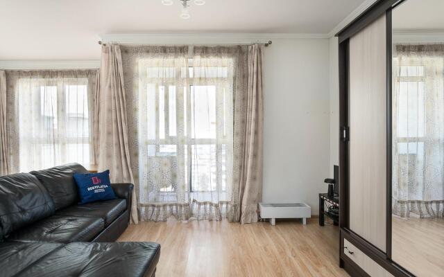 BestFlat24 on Rozhdestvenskaya Street 11