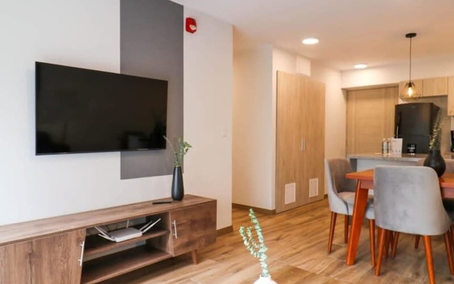 w 2BR Apartment w Private Gym in Miraflores