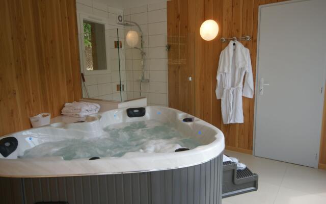 Luxurious Holiday Home in Delain with bubble bath