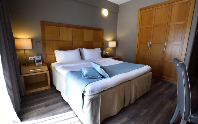 Golden Star City Resort