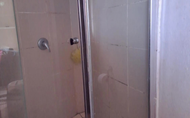 African Sky's the Limit -Quiet, peaceful self-catering