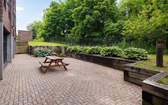 Travelodge by Wyndham Barrie