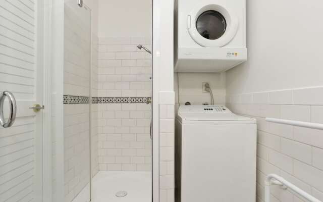 Newly Refurnished Stylish One Bedroom