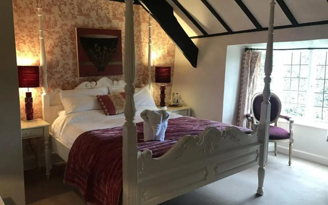 The Nobody Inn