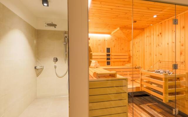 Aurora Mountain Chalet by we rent